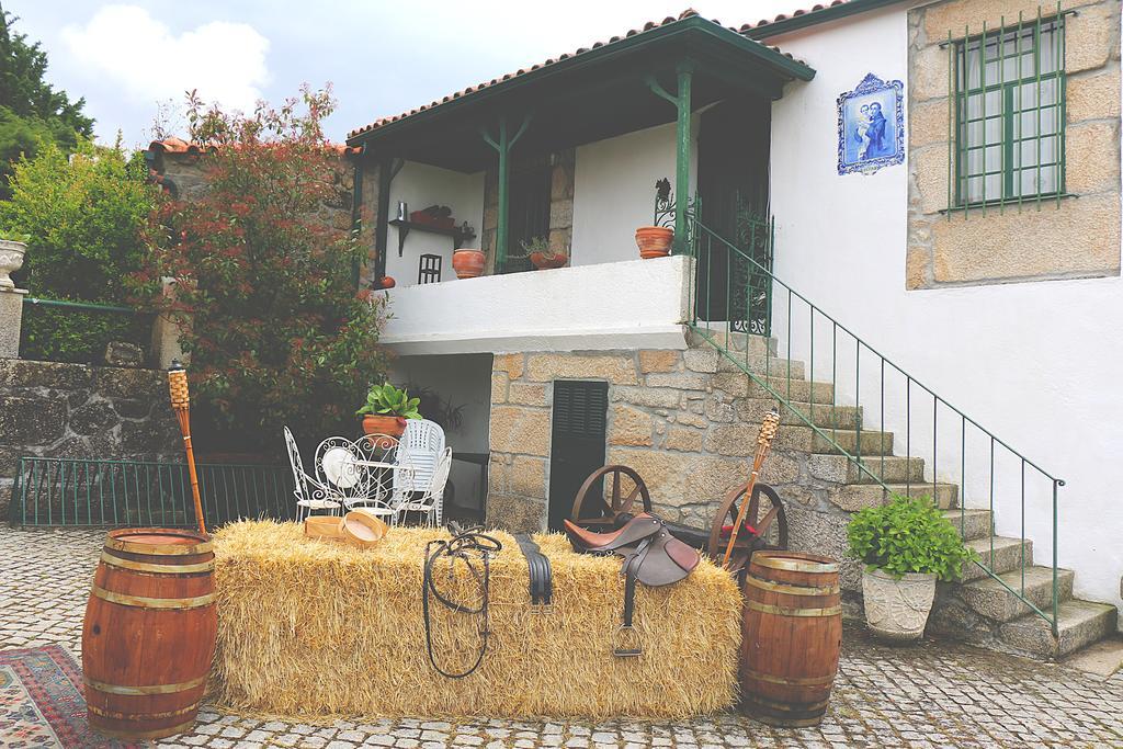 Farm stay Quinta Santo Antonio Do Rio *